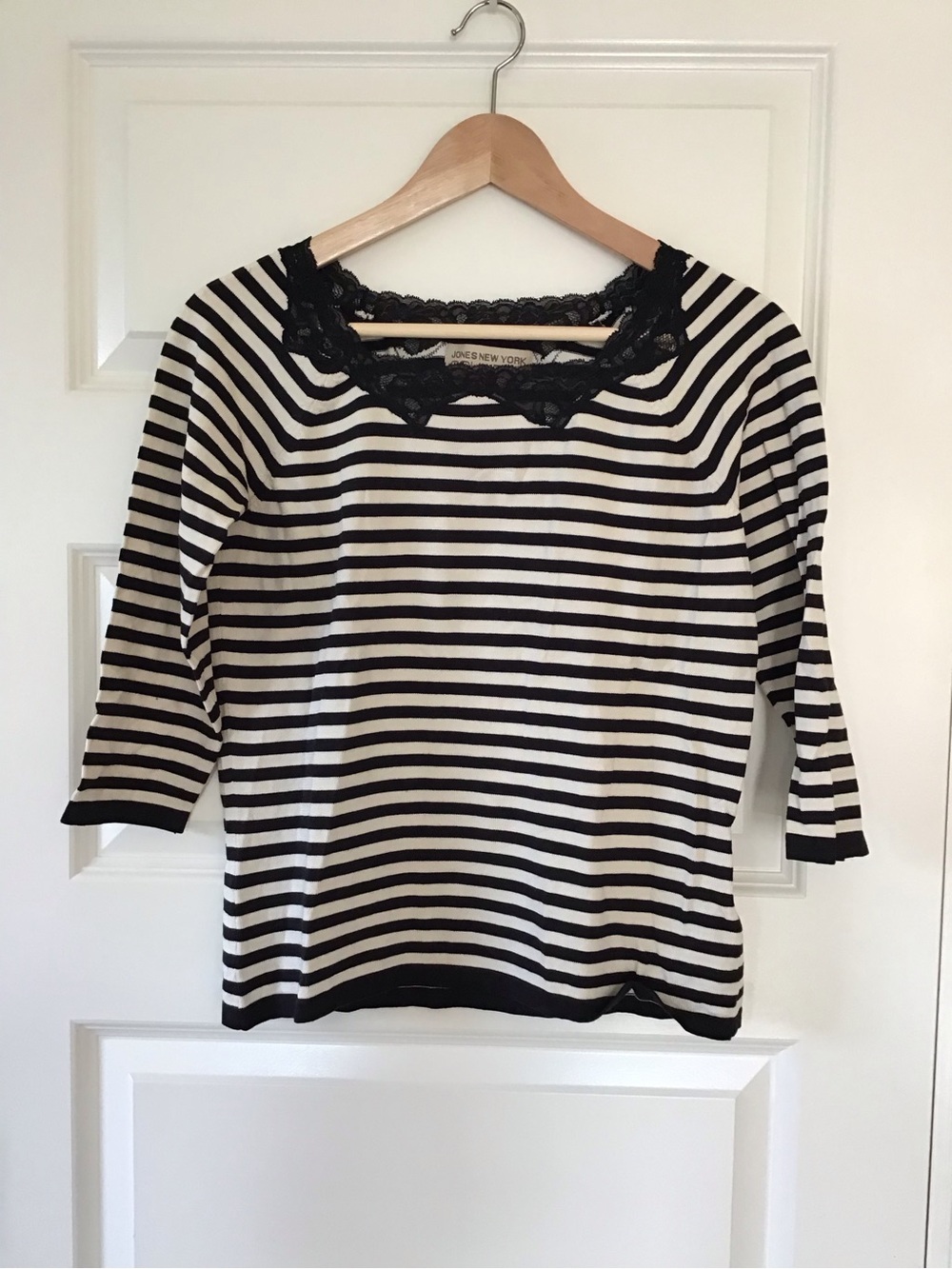 Jones New York Silk Blend Black & White Striped Lace-Trim 3/4 Sleeve Sweater